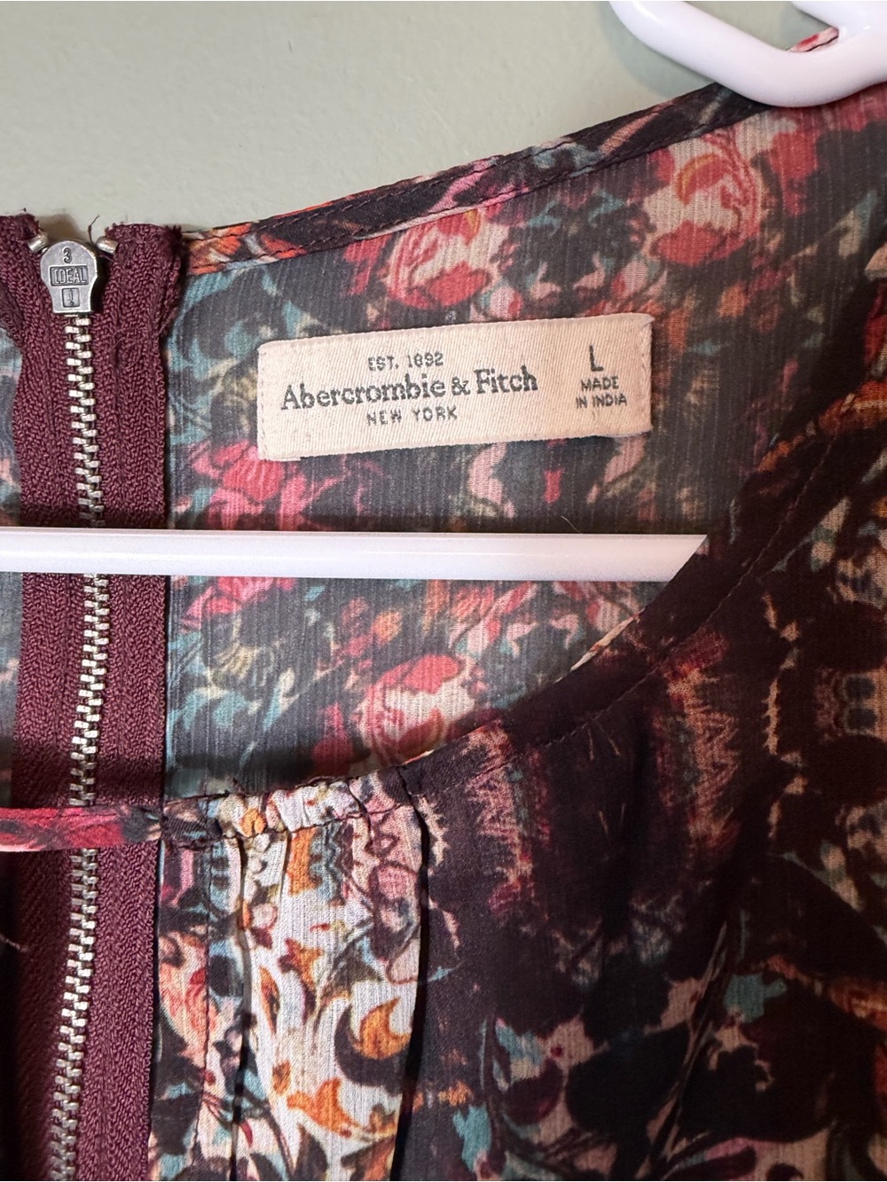 Abercrombie & Fitch Long-Sleeve Floral Print Dress - Red,‎ Black, Cream Large - Picture 2 of 8